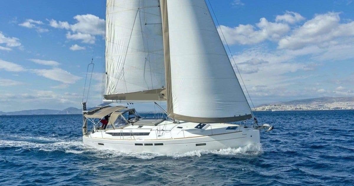 Seaflot — прогулки на парусной яхте из Балаклавы